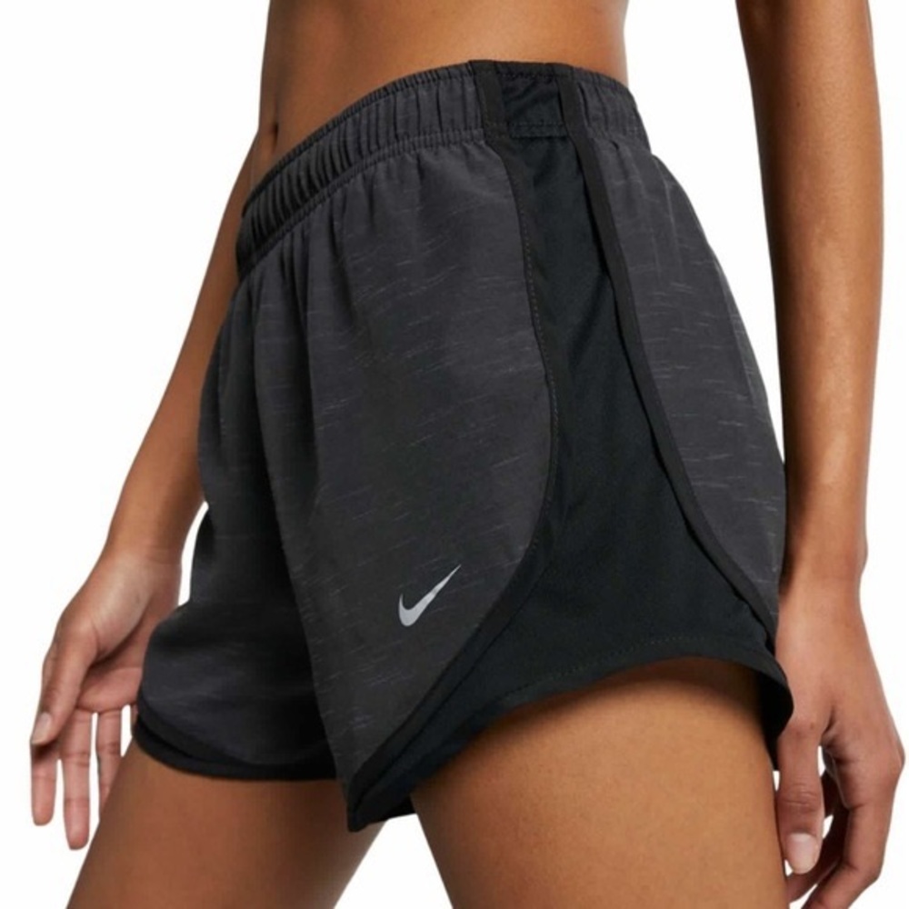 Tempo Dri-FIT Running Shorts
NIKE